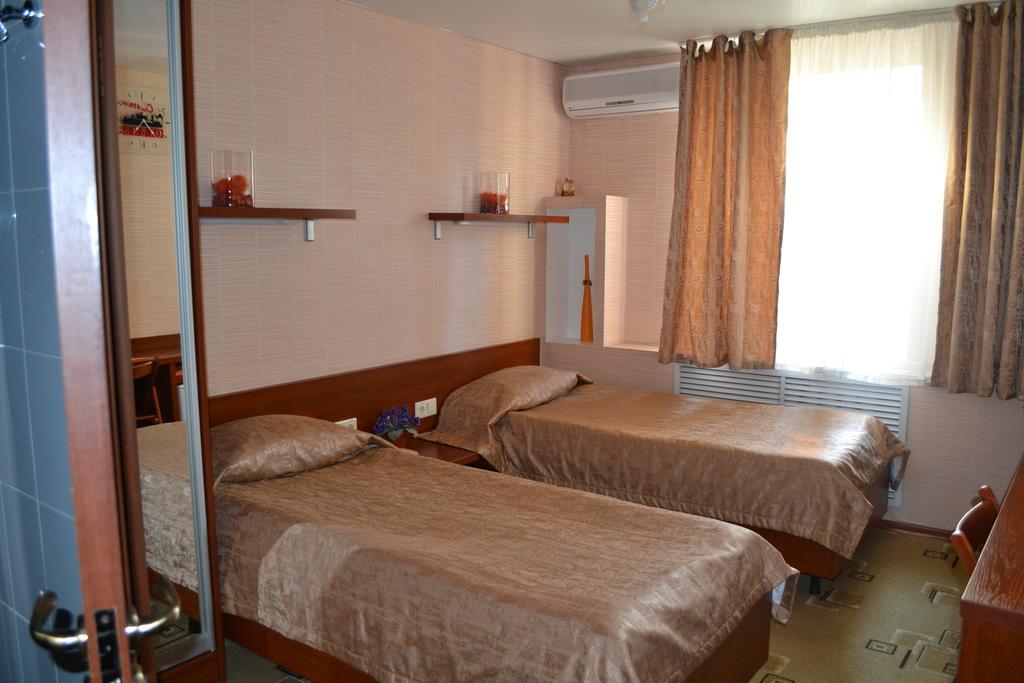 City Hotel Gomel Oda fotoğraf