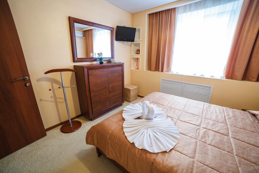 City Hotel Gomel Oda fotoğraf